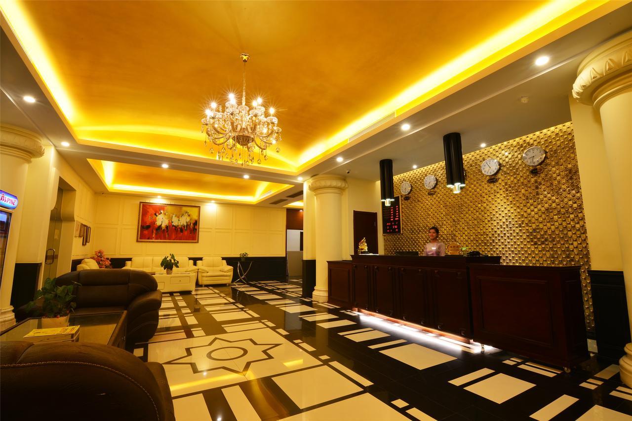 Royal Holiday Hotel Yangon Extérieur photo